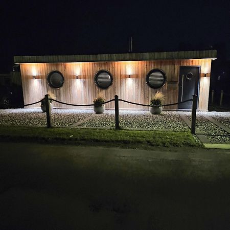 Humberston Boathouse Lodge & Hot Tub - Cleethorpes Beach Cabin Chalet 外观 照片