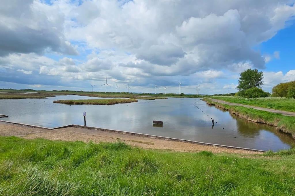 Humberston Boathouse Lodge & Hot Tub - Cleethorpes Beach Cabin Chalet 外观 照片
