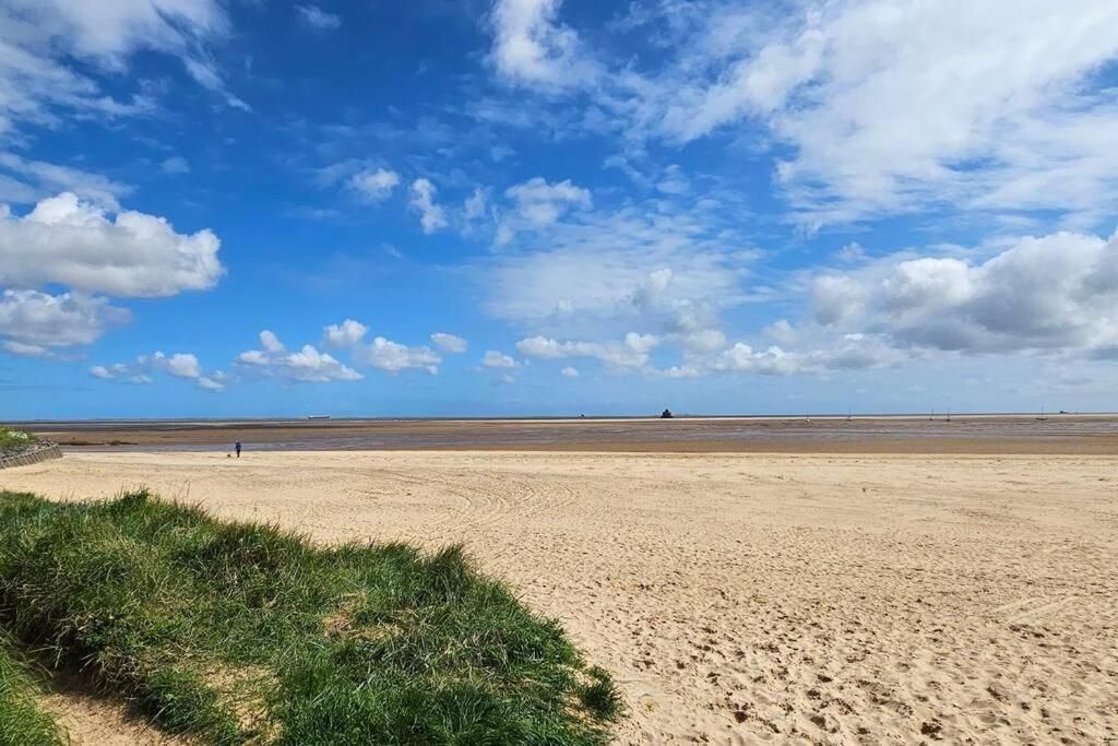 Humberston Boathouse Lodge & Hot Tub - Cleethorpes Beach Cabin Chalet 外观 照片