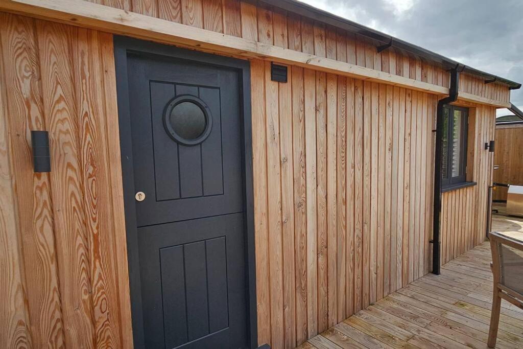 Humberston Boathouse Lodge & Hot Tub - Cleethorpes Beach Cabin Chalet 外观 照片