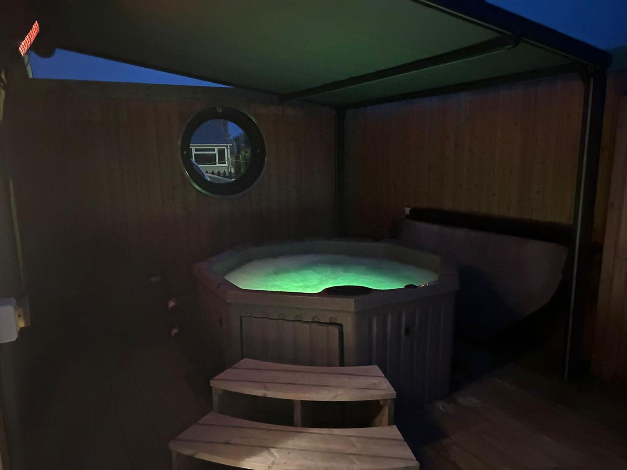 Humberston Boathouse Lodge & Hot Tub - Cleethorpes Beach Cabin Chalet 外观 照片
